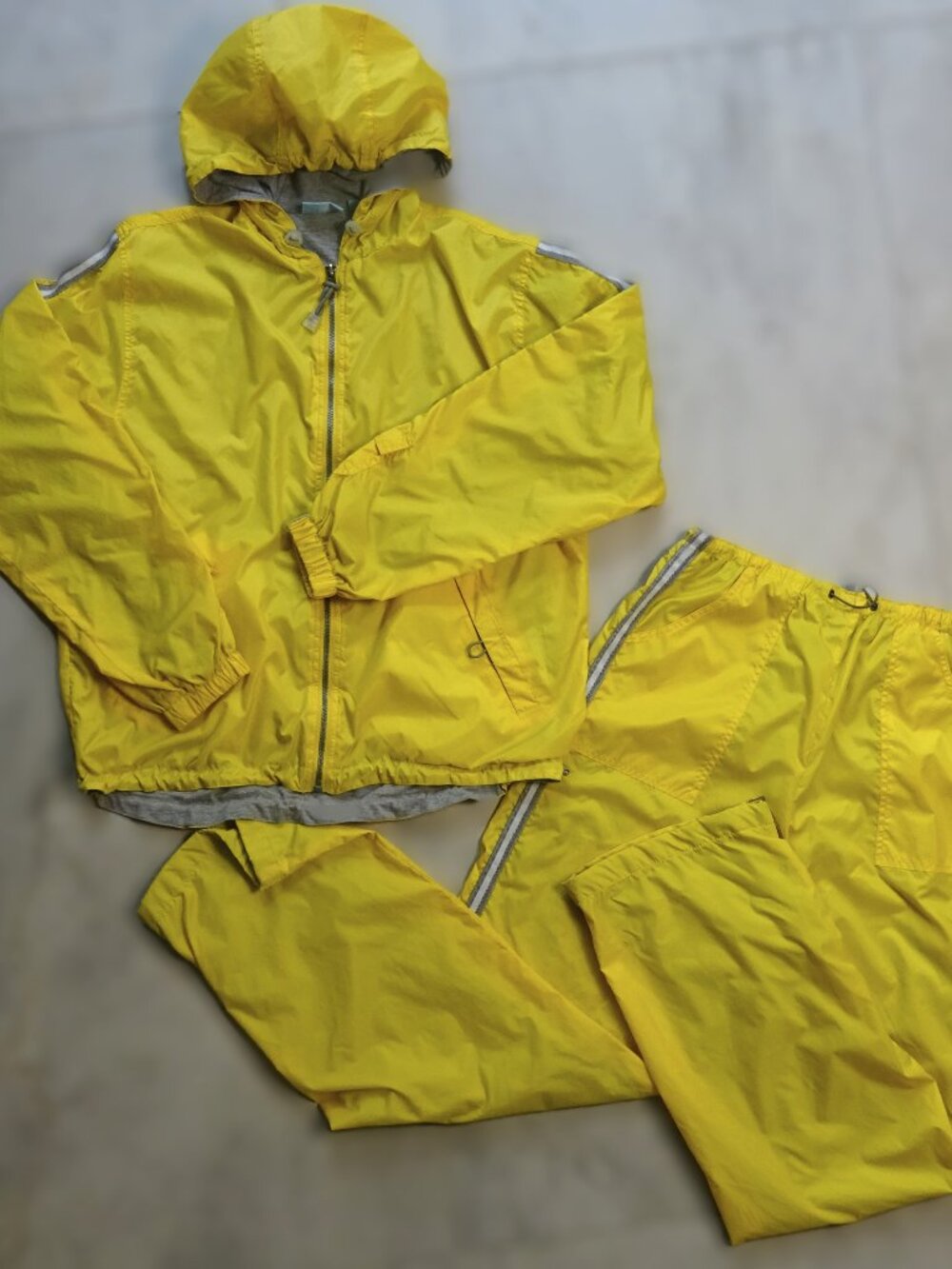 Zero Xposur Neon Yellow Windbreaker Tracksuit Set - Size M